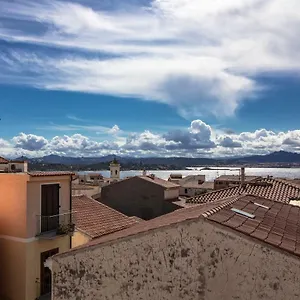 Homey Experience - Attic Sea View Appartement La Maddalena (Sassari)